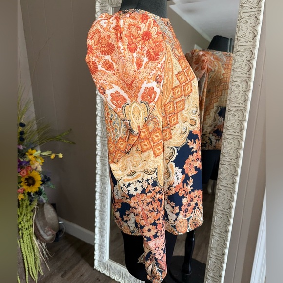 Flying Tomato • Continue This Journey Woven Blouse - Picture 6 of 11